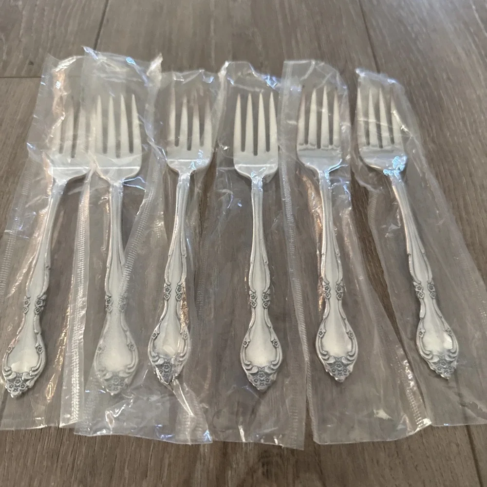 Oneida Community Affection  Silverplate Salad Forks 6 3/4